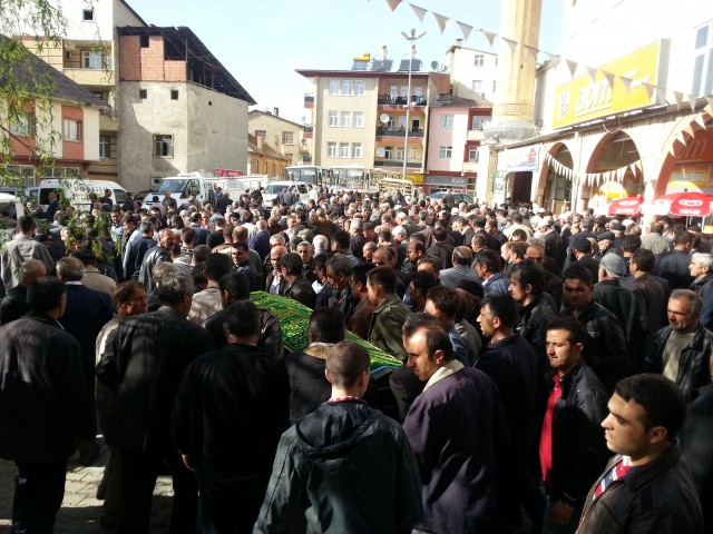 Baba Şahin, Defnedildi