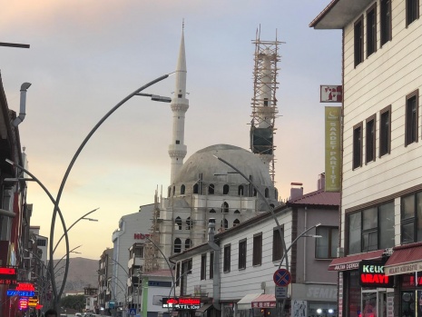 Akın Anaya&Babaya Vefalı, Hayra Devamlı