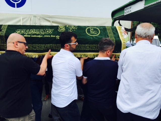 Beyhan Teyze Son Yolculuğuna Uğurlandı