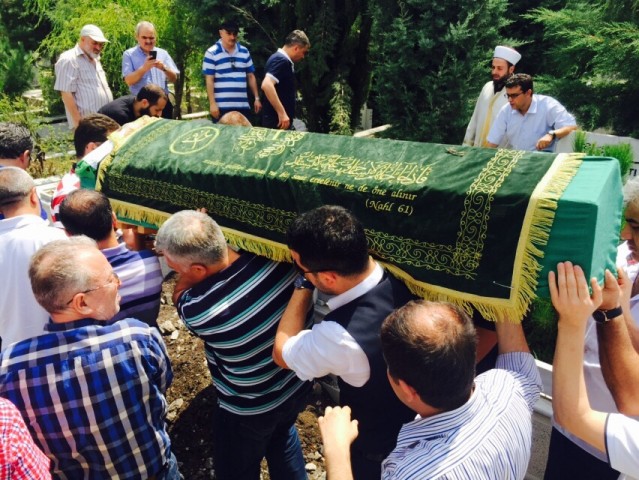 Beyhan Teyze Son Yolculuğuna Uğurlandı