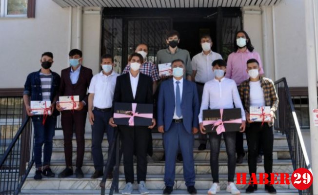 1000 Meslek Lisesi Sanatsal Etkinliklerde Buluşuyor' Projesi Ödül Töreni Yapıldı
