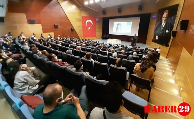 Emniyet’ten Öğretmenlere Seminer
