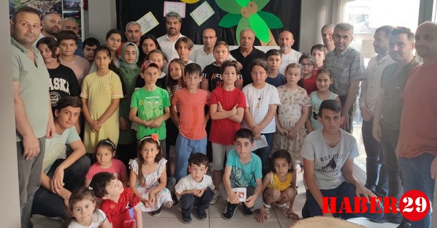 Pendik-Tuzla’da “Karneni getir, hediyeni götür” programı