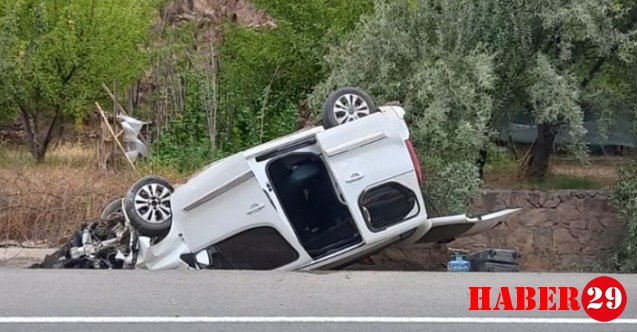 Direksiyonda Uyuyakaldı, Aracı Takla Atarak Su Kanalına Düştü