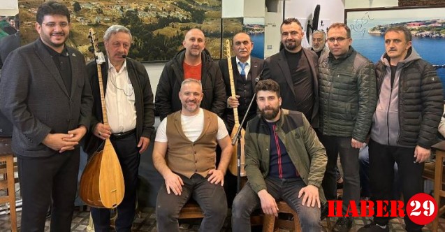 Aşık Kul Nuri ve Aşık İhsan Yavuzer Akbaba, Köyü Dost Meclisinde