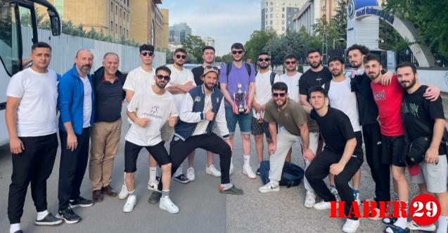 Gümüşhane Üniversitesi Hentbol Takımı Süper Lig'de Şampiyon!