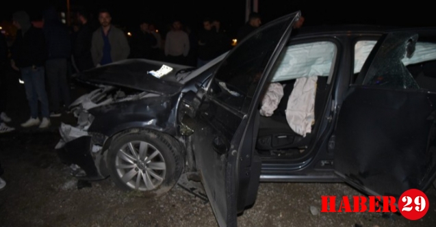 Çarpıştıktan sonra savrulan 2 araç yayaların arasında daldı: 11 yaralı