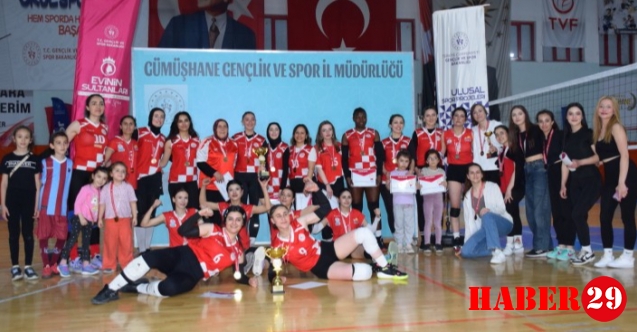 Nefes kesen finalin galibi Gümüş Kanatlar oldu