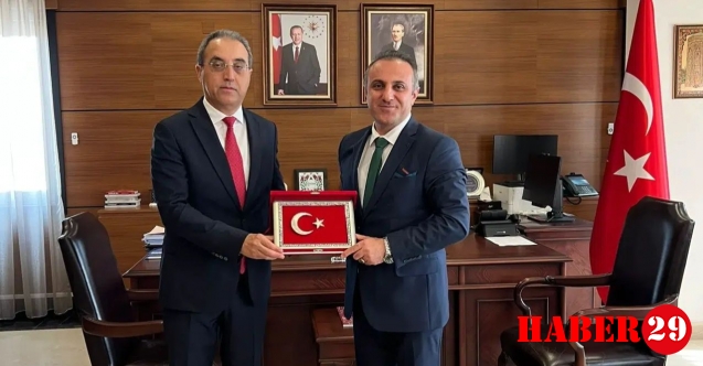 Rektör Yıldız Nahçıvan’da temaslarda bulundu