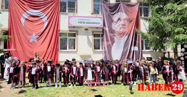 Torul’da minik öğrencilerden yıl sonu okul öncesi şenliği
