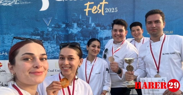 Turizm Fakültesi yemek yarışmasından ödüllerle döndü
