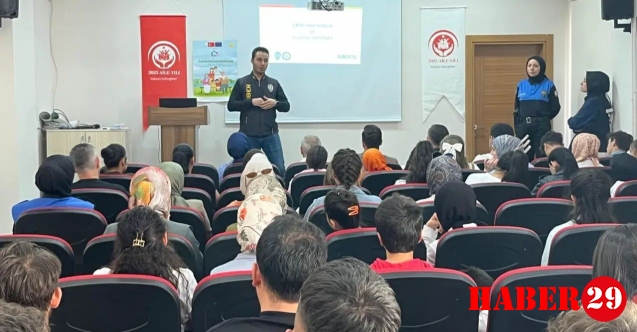 Akran zorbalığına karşı bilinçlendirme eğitimi verildi