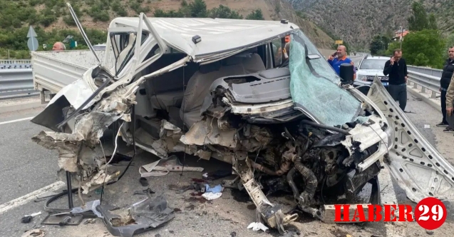 Gümüşhane-Trabzon yolunda feci kaza: 1 ölü, 3yaralı