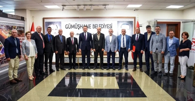 Bakan Yardımcısı Eminoğlu'ndan Gümüşhane Belediyesine Ziyaret