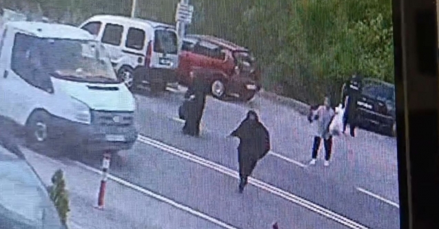 Gümüşhane'de Karşıya Geçmek İsteyen Yaşlı Kadına Kamyonet Çarptı
