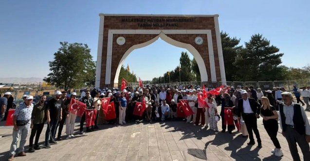 AK Parti Gümüşhane’den Malazgirt’e Coşkulu Katılım