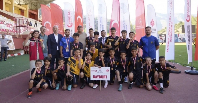 Gümüşhane’de “Aile Yılı” futbol turnuvası sona erdi