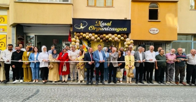 Gümüşhane'de Üç Kadın Girişimci Masal Organizasyon'u Hizmete Açtı