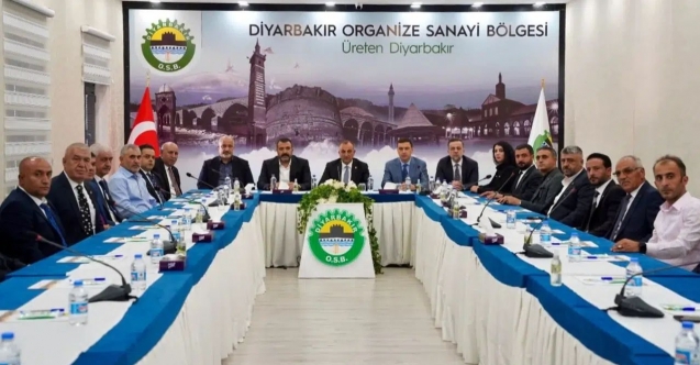 MHP’li Musa Küçük, Diyarbakır’da “Terörsüz Türkiye” buluşmalarına başkanlık yaptı