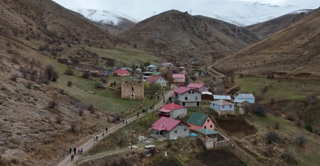 Gümüşhane'nin 'Düş Patikası'ndan eşsiz manzaralar