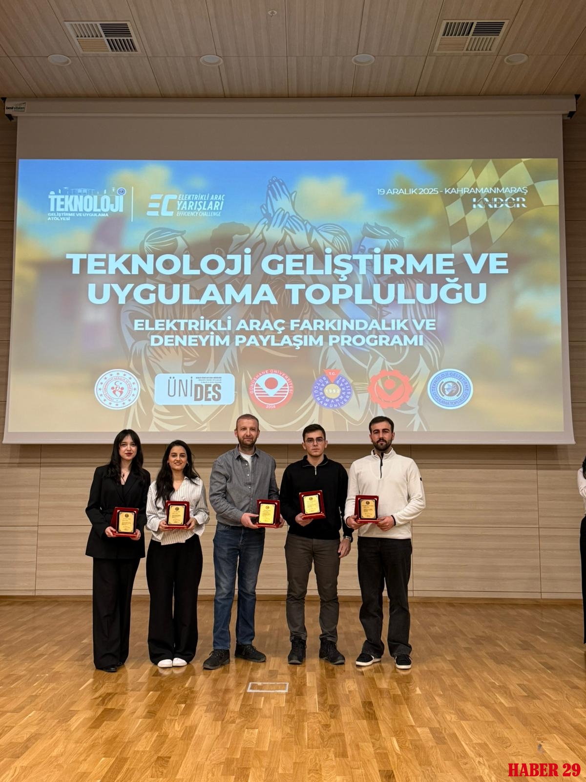 GÜ'de Elektrikli Araç Farkındalık ve Deneyim Paylaşımı Yapıldı