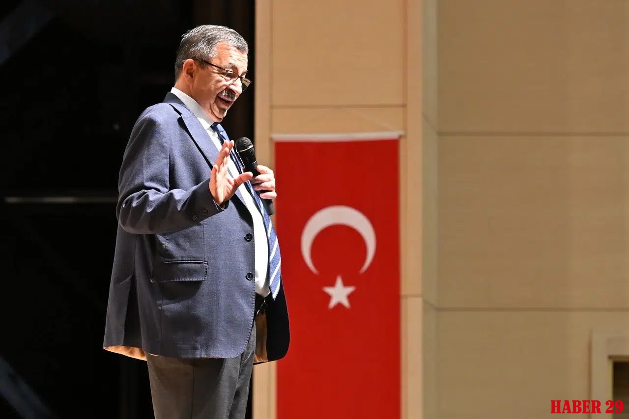 Hayati İnanç’tan Gümüşhane’de gönüllere dokunan sohbet: Son gülen iyi güler