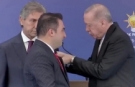 Başkan Abdulbaki Kara’ya rozetini Cumhurbaşkanı Erdoğan taktı