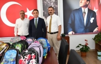 Gümüşhane Erzurumlular Derneği'nden Anlamlı Kırtasiye Bağışı