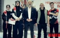 Bu gençler bir harika! Bilekleri bükülmüyor