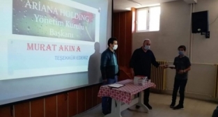 Akın’dan Eğitime Tablet Desteği