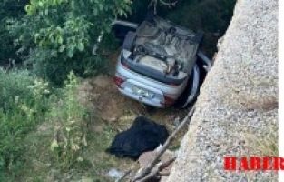 Gümüşhane'de Otomobil Kaza Yaptı: 1 Ölü, 1 Ağır Yaralı