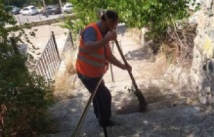 Gümüşhane Belediyesi genel temizlik ve yıkama çalışmalarına devam ediyor.