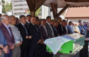 Akdoğan, Defnedildi