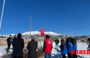 Genç Gönüllüler Şehit İsmail Yazıcı'nın Ailesini ve Kabrini Ziyaret Etti