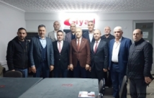 Aziz Yeniay, GİYAD'ı Ziyaret Etti.