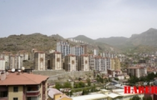 Gümüşhane Kızıla Boyandı: Çöl Tozu Nefes Keserken Uyarı Yapıldı