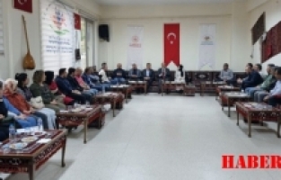 Yazar Halit Ertuğrul, tüm ilçelerde panel verdi