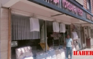 Bu Sülalenin Kaderi, Soyadlarından Belli