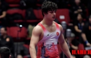 Gümüşhaneli Milli Güreşçi Alperen Berber Avrupa Şampiyonu Oldu, "Bozkurt" İşaretiyle Kutladı!