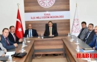 Doğan, Torul'da Okul Müdürleriyle Türkiye Yüzyılı Maarif Modelini Görüştü