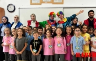 Gençlik Merkezi mini mini birlerin ilk gün heyecanına ortak oldu