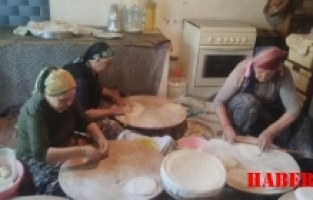 Gümüşhane'nin Mescitli Köyünde Kadınlar İmece Usulüyle Kışlık Hazırlıklara Başladı