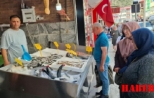 Gümüşhane’de Balık Tezgahlarına Yoğun İlgi; Fiyatlara Rağmen Balıklar Tükeniyor