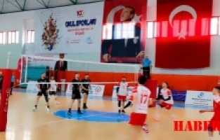 Voleybol Heyecanı Başladı, İlk Maçlar Oynandı