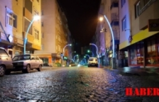 Cumhuriyet Caddesi’nde gürültü yapan 2 şahsa para cezası