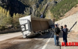 Gümüşhane-Kürtün Karayolunda Tır Devrildi