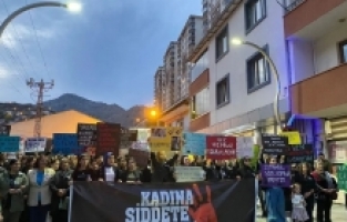 Gümüşhane Üniversitesi Öğrencileri kadın ve çocuk cinayetlerine dikkat çekti