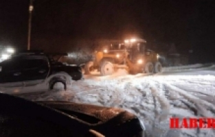 Jandarma'dan Kar Yağışında Kahramanca Kurtarma Operasyonu