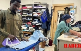 Evinden binlerce kilometre uzakta hem okuyor hem terzilik yapıyor