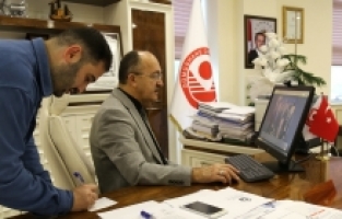 Gümüşhane Üniversitesi Rektörü Prof. Dr. Halil İbrahim Zeybek, “Yılın Kareleri” Oylamasına Katıldı